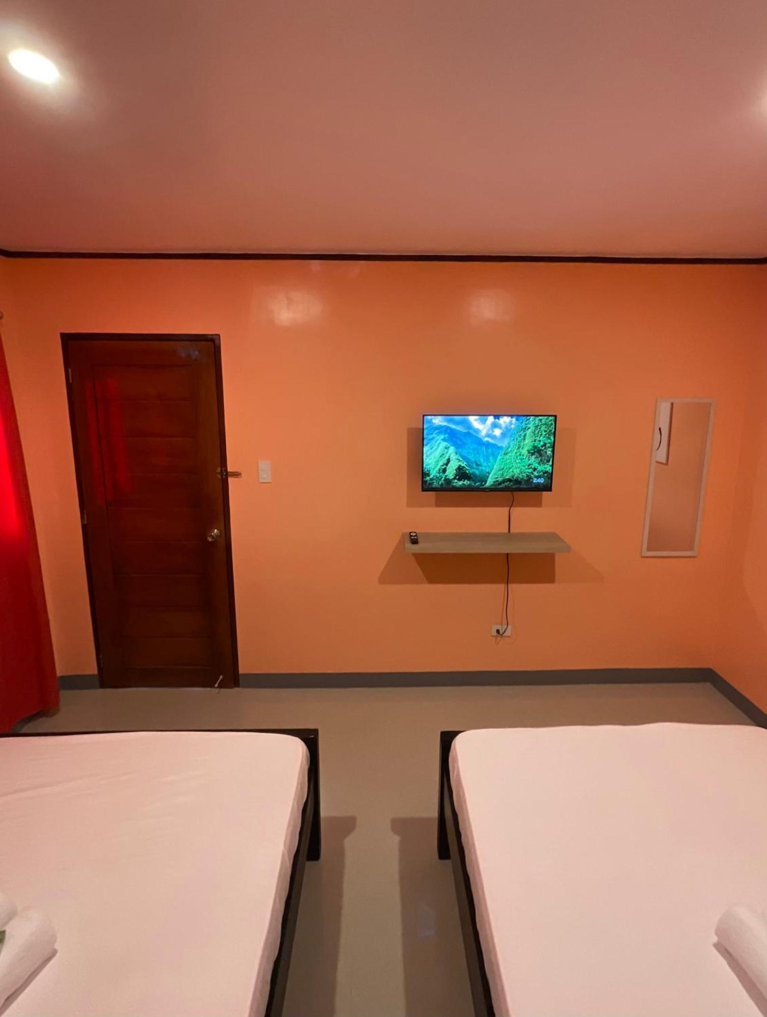 Halajo Bnb Transient Laoag Zimmer foto